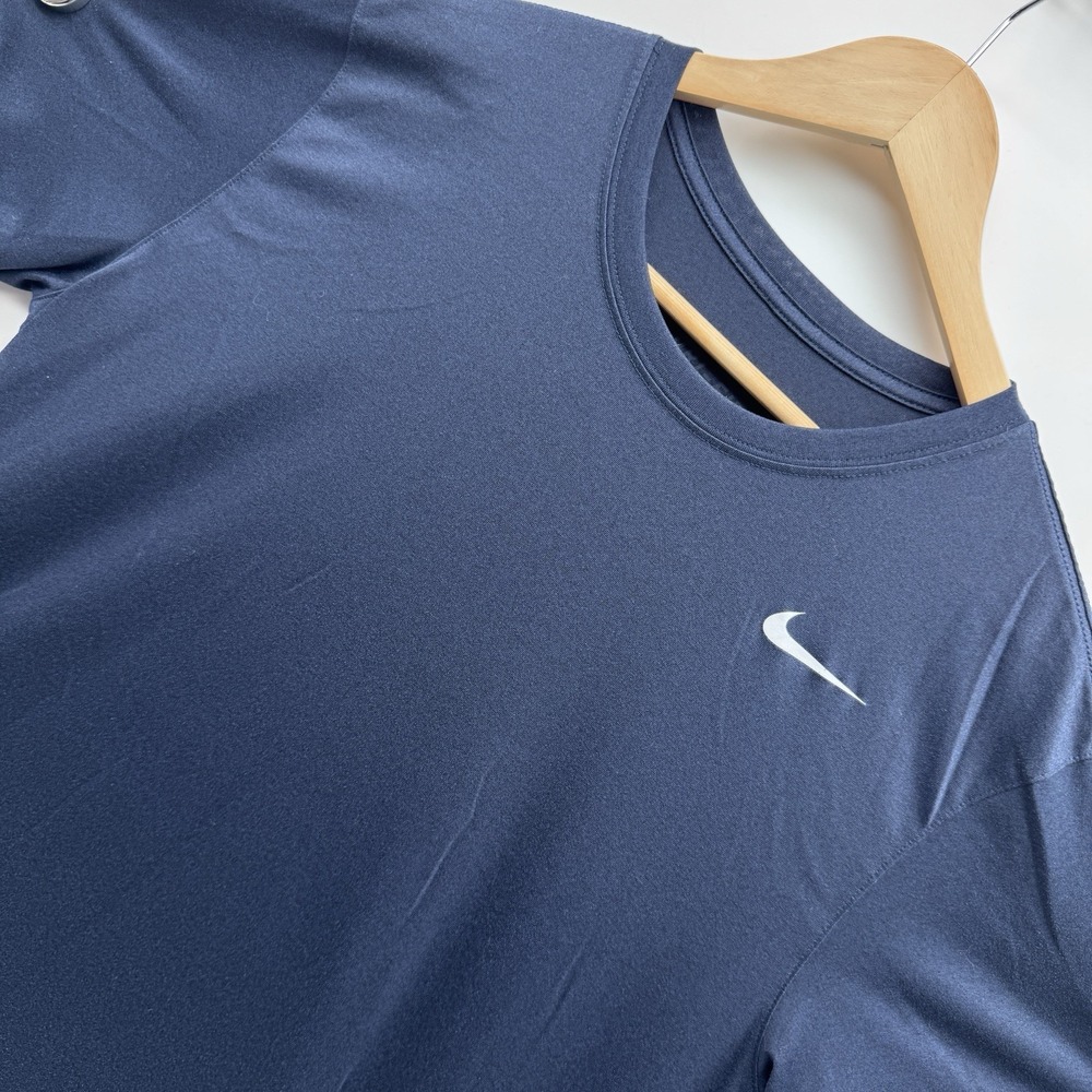 Nike Men's Dri-FIT Legend Short SleeveTraining T-Shirt Navy Blue Size L